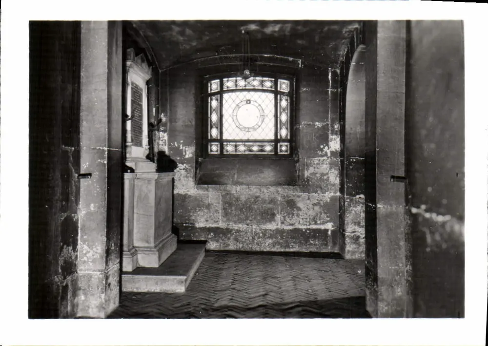 Paris — Die Conciergerie des Palastes (13. bis 14. Jh.) — Zelle von Marie-Antoinette - Vorderseite