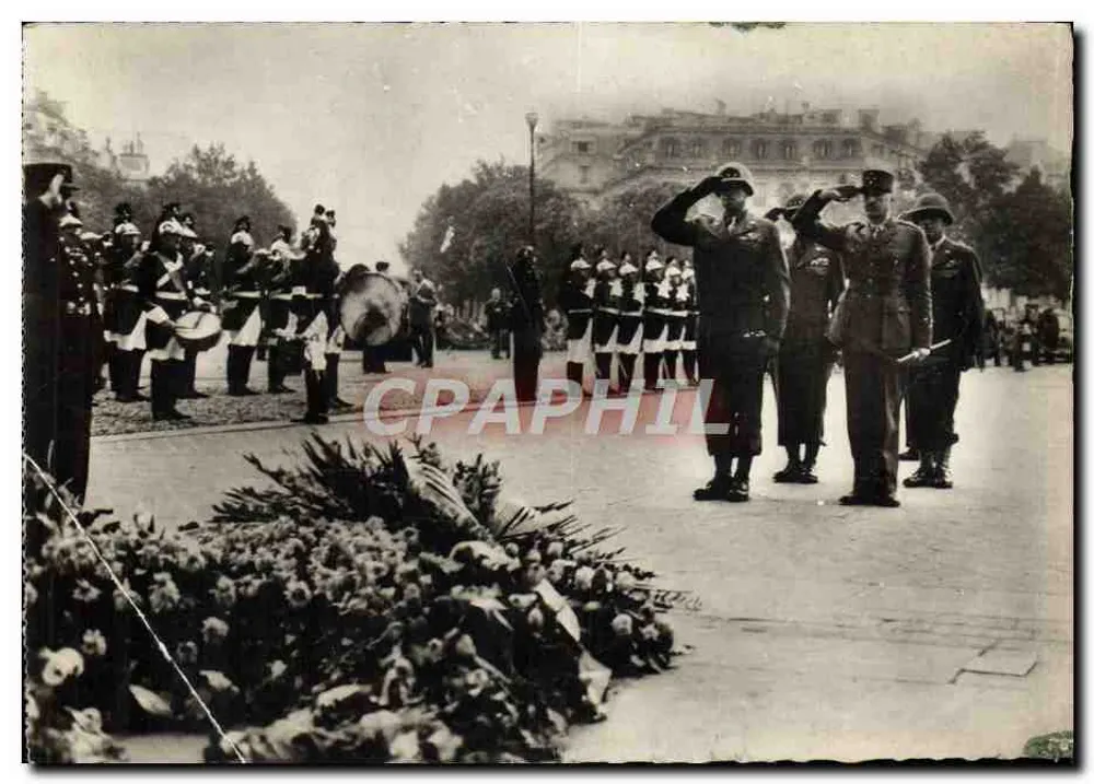 Général Bradley et Général Koenig — devant la tombe du Soldat Inconnu — Éditions O. P. - Recto