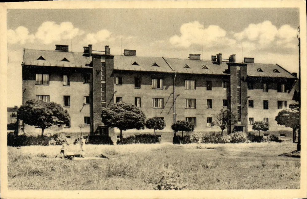 Ostrava - Hrušov - Náměstí Julia Fučíka — éditeur ORBIS, n° de série 0215575 - Recto