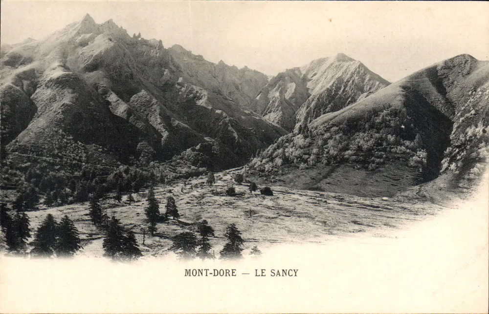 Mont-Dore — O Sancy — vista panorâmica das montanhas - Frente