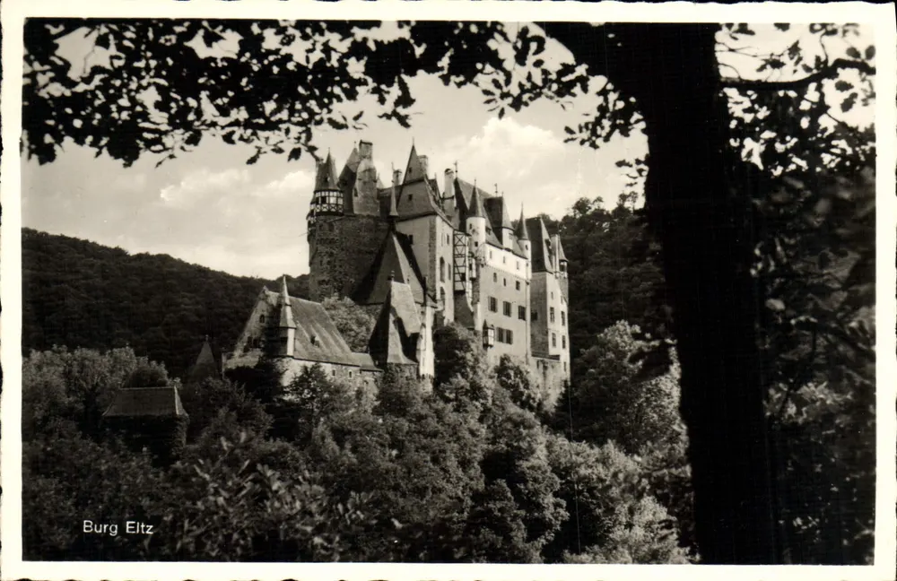 Burg Eltz — castelo medieval na floresta — Verlag N. R. Scherbach a.d. M. Nr. 10859 - Frente
