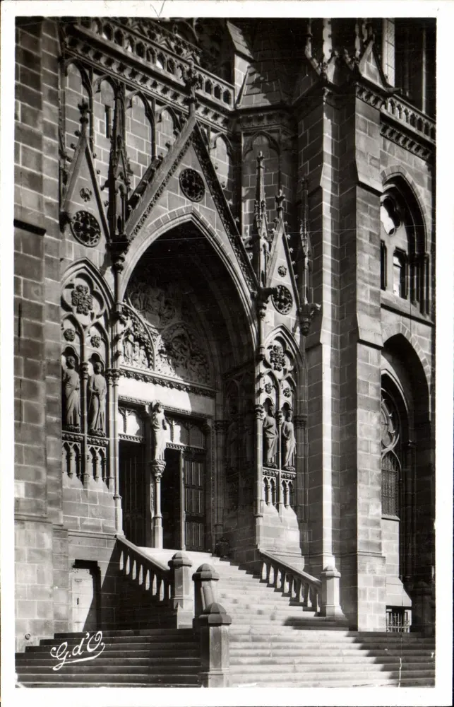 Kathedrale - Fassade. Haupteingang — Clermont-Ferrand — n°238 - Vorderseite