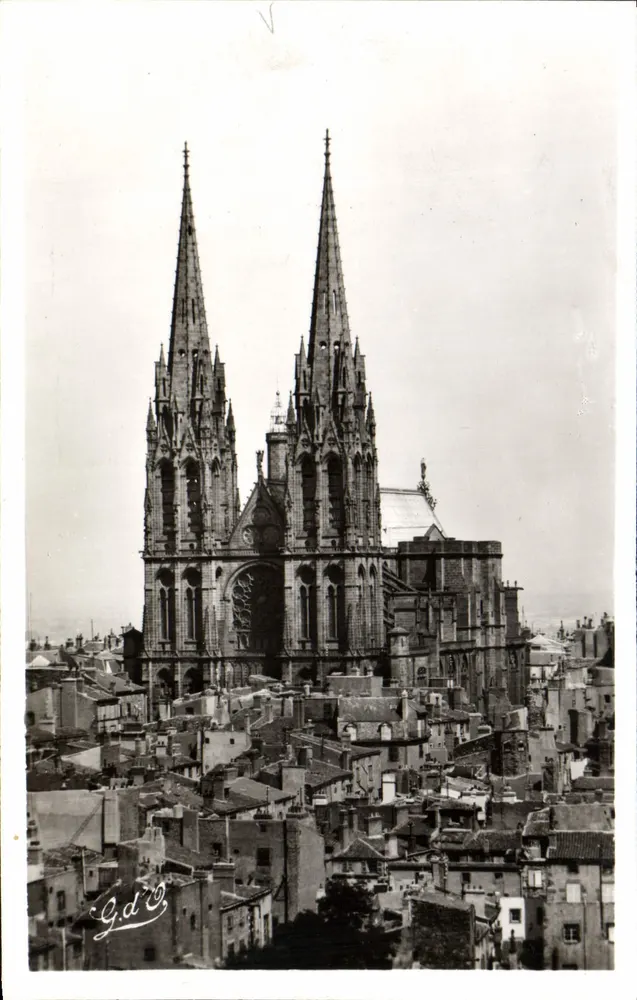 Clermont-Ferrand — A Catedral — G.d.O. - Frente