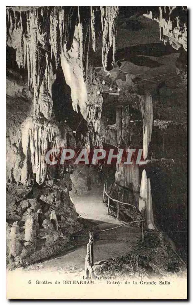 Grotten von BETHARRAM — Eingang zur Großen Halle — Die Pyrenäen - Vorderseite