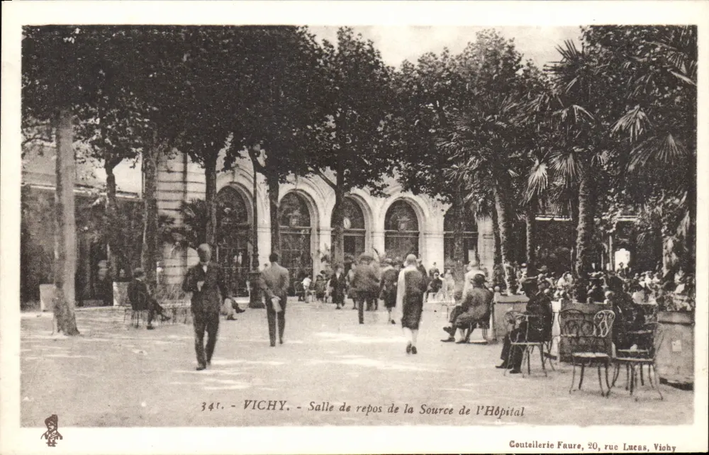 Vichy - Ruhezimmer des Krankenhausbrunnens — Coutellerie Faure, 20, rue Lucas, Vichy - Vorderseite
