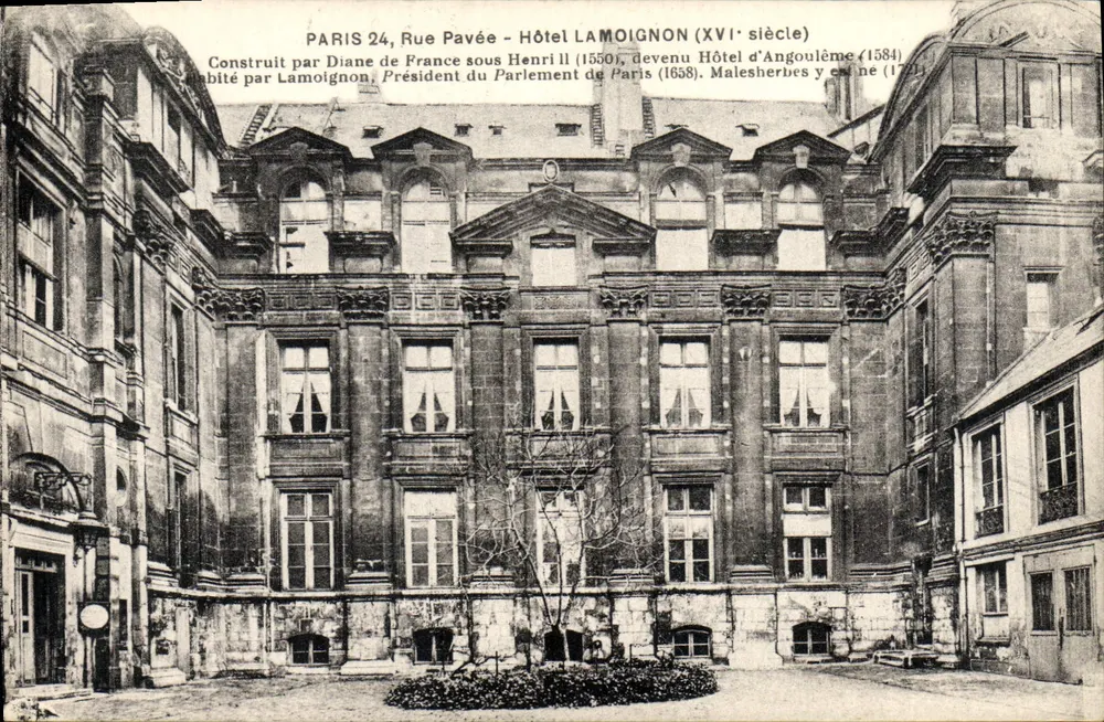 Paris 24, Rue Pavée - Hotel Lamoignon (Século XVI) - Frente