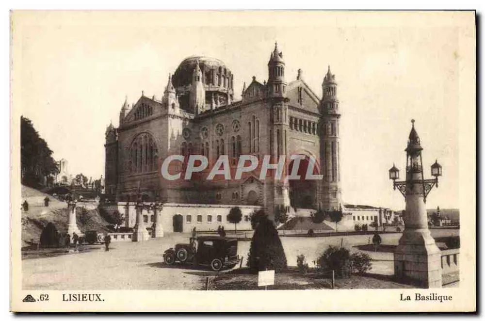 Lisieux — A Basílica - Frente