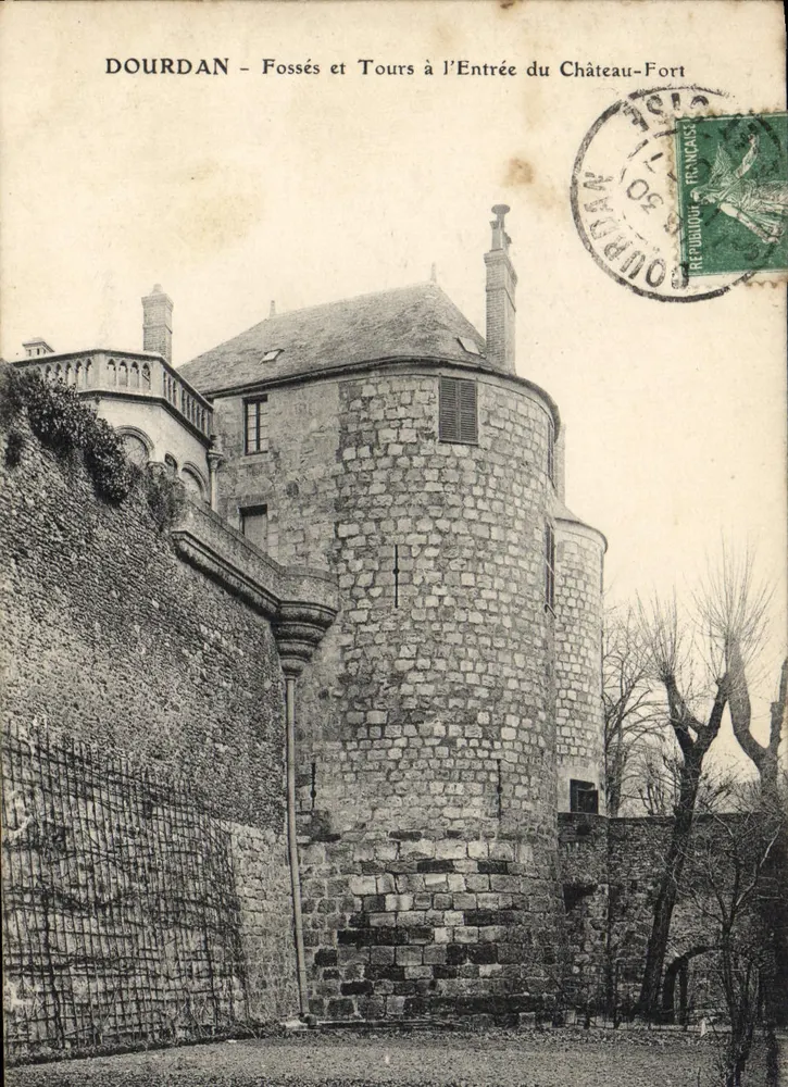 Dourdan — Gräben und Türme am Eingang zum Schlossfestung — Verleger nicht sichtbar - Vorderseite