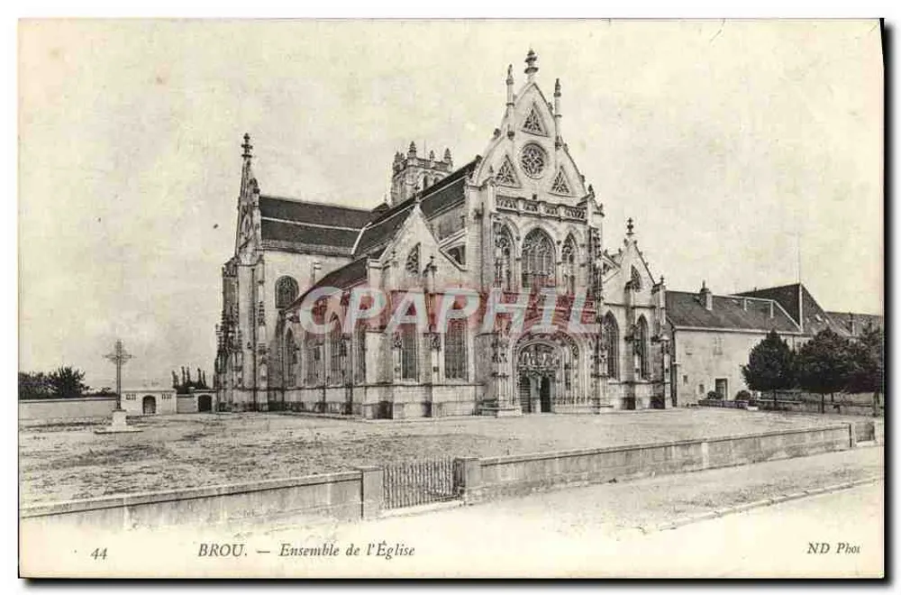 Brou — Vista da Igreja — ND Phou - Frente