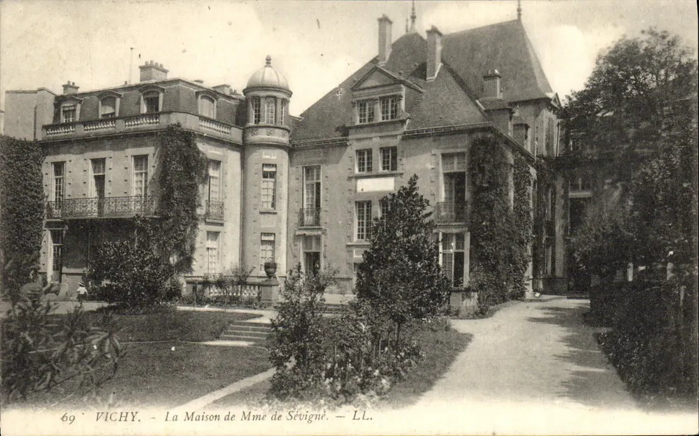 Vichy — La Casa de la Sra. de Sévigné — LL. - Anverso
