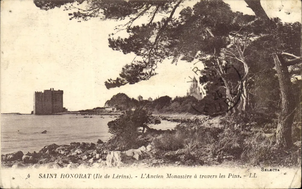 Saint Honorat (Ile de Lérins) — L'Ancien Monastère à travers les Pins — Selecta - Vorderseite