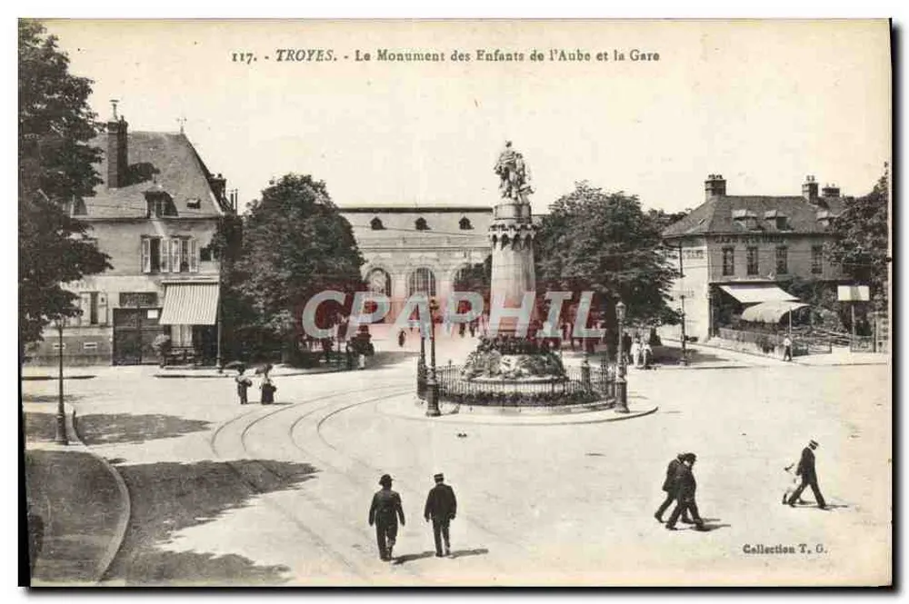 Troyes - Denkmal der Kinder der Aube und die Station - Vorderseite