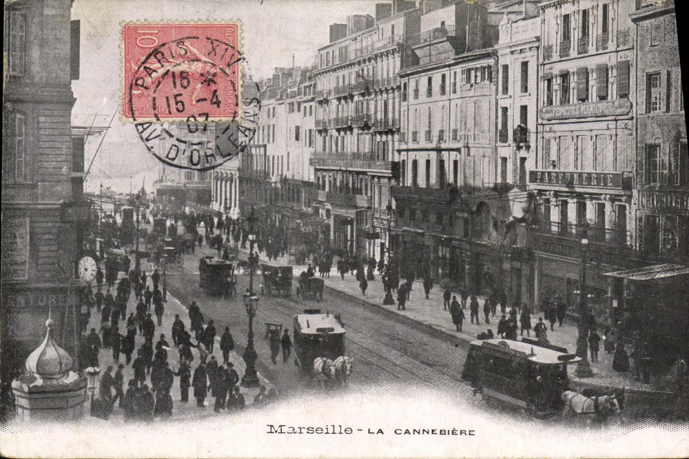 Marselha - LA CANNEBIÈRE — vista animada com bondinho e pedestres — editor não visível - Frente