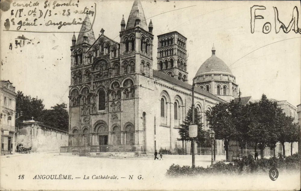 Angoulême — A Catedral — N.G. - Frente