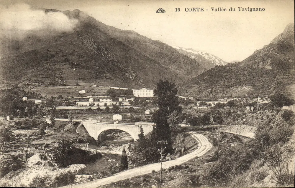 Corte - Tal der Tavignano — Ansicht des Brückens und Dorfes — Serie 16, Verlag Corte - Vorderseite