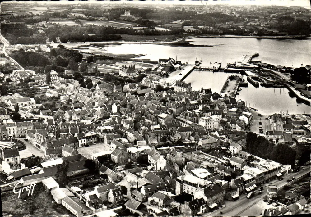Paimpol — Luftbild der Stadt und des Hafens — Verlag Greff - Vorderseite