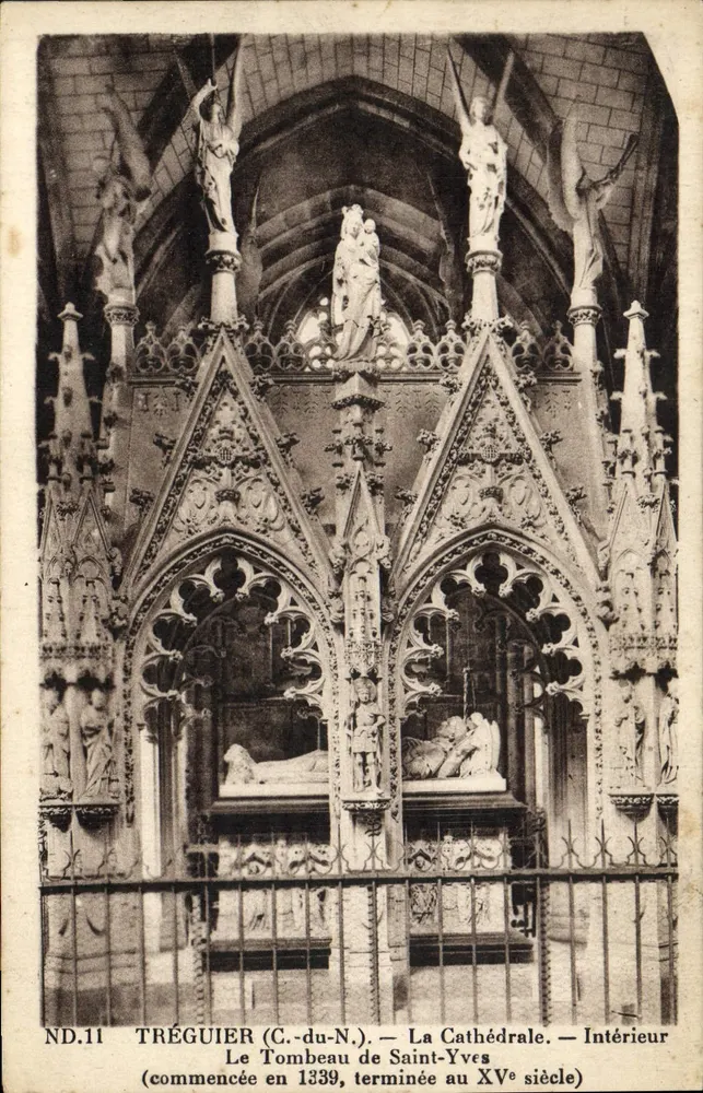 Tréguier (C.-du-N.) — Die Kathedrale — Innenraum — Das Grab des Saint-Yves (begonnen 1339, fertiggestellt im 15. Jahrhundert) - Vorderseite