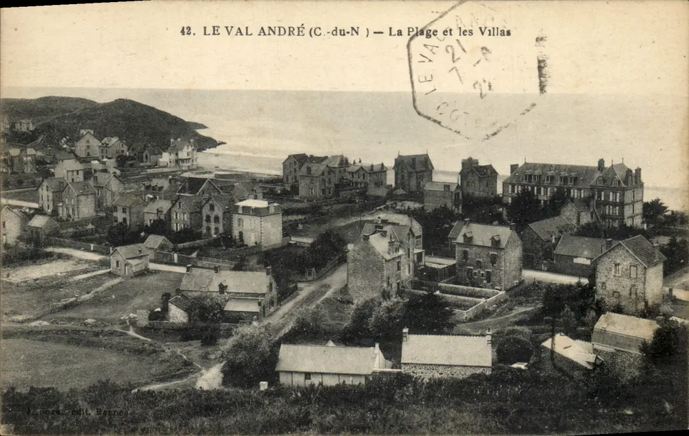 Le Val André (C.-du-N) — A Praia e as Villas — Editor: Cidade de Barentes - Frente