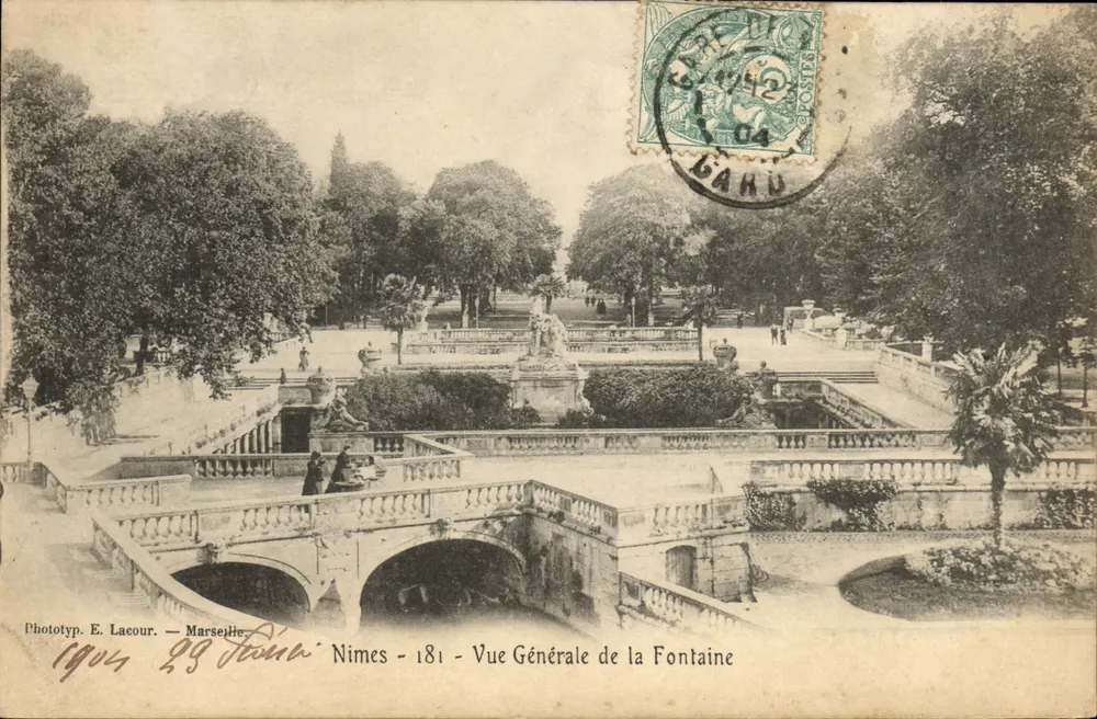 Nîmes - 181 - Allgemeiner Blick auf die Fontaine — Phototyp. E. Lacour — Marseille - Vorderseite