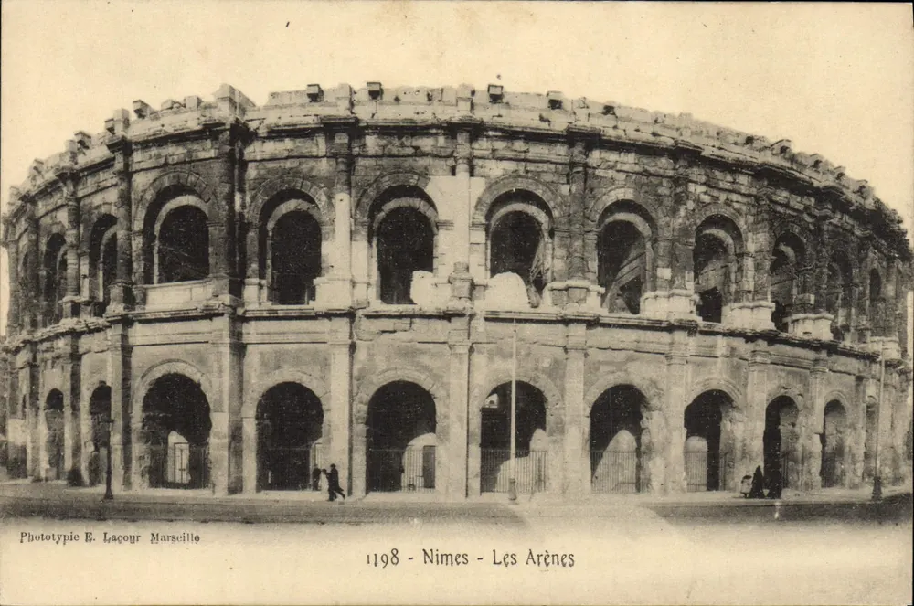 Nîmes - As Arênes — Fototipia E. Lacour Marseille — n° 1198 - Frente