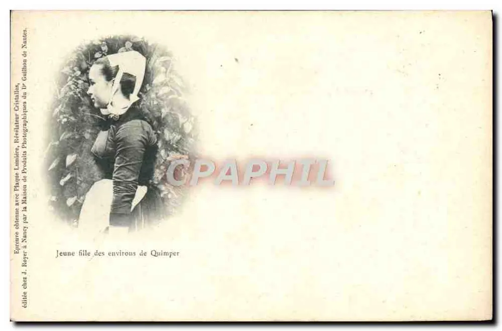 Jovem moça dos arredores de Quimper — fotografia por J. Boyer em Nantes — editada por J. Boyer em Nantes - Frente