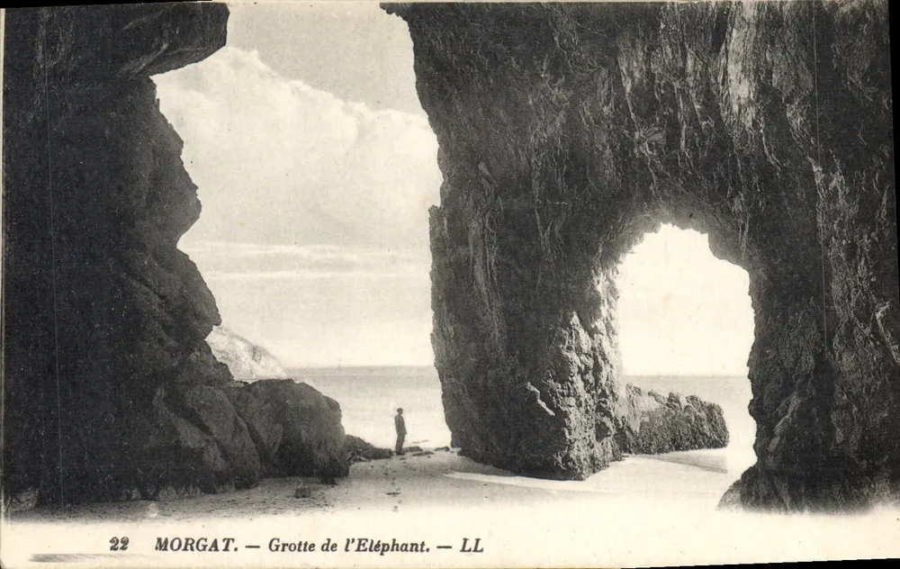 Morgat — Gruta do Elefante — LL - Frente