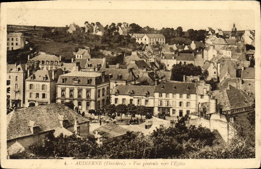 Audierne (Finistère) — Vue générale vers l'Église — G. Arnaud, éditeur - Awers