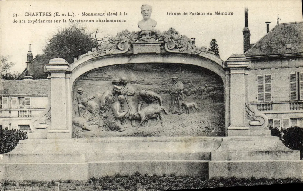Chartres (E.-et-L.) - Denkmal in Erinnerung an Pasteur — seine Experimente zur Anthrax-Impfung - Vorderseite