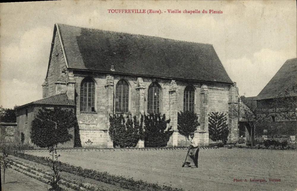 Touffreville (Eure) - Alte Kapelle des Plessis — Fot. A. Lavergne, Vernon - Vorderseite