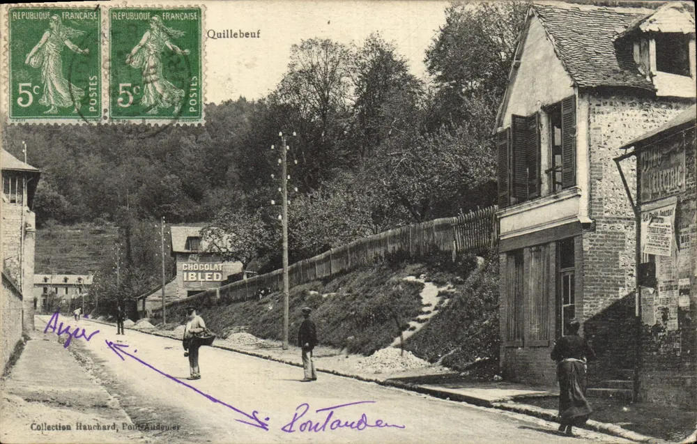 Quillebeuf — straat met winkels en passanten — Collectie Hauchard, Poutaudenier - Voorkant