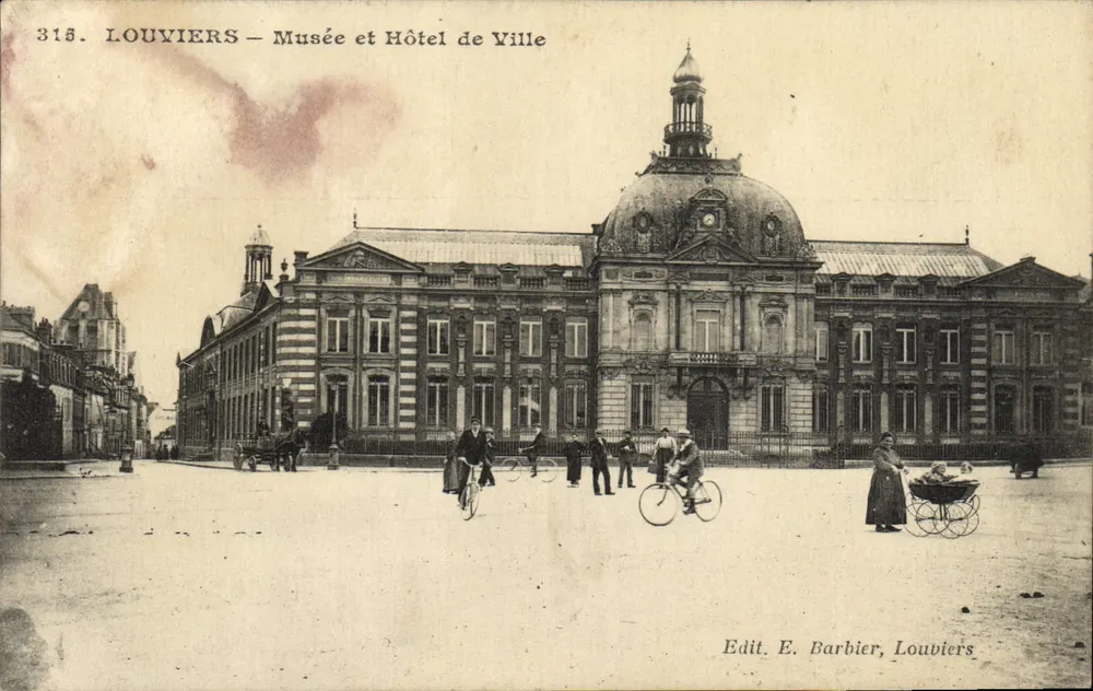 Louvières — Museu e Prefeitura — Edit. E. Barbier, Louvières - Frente