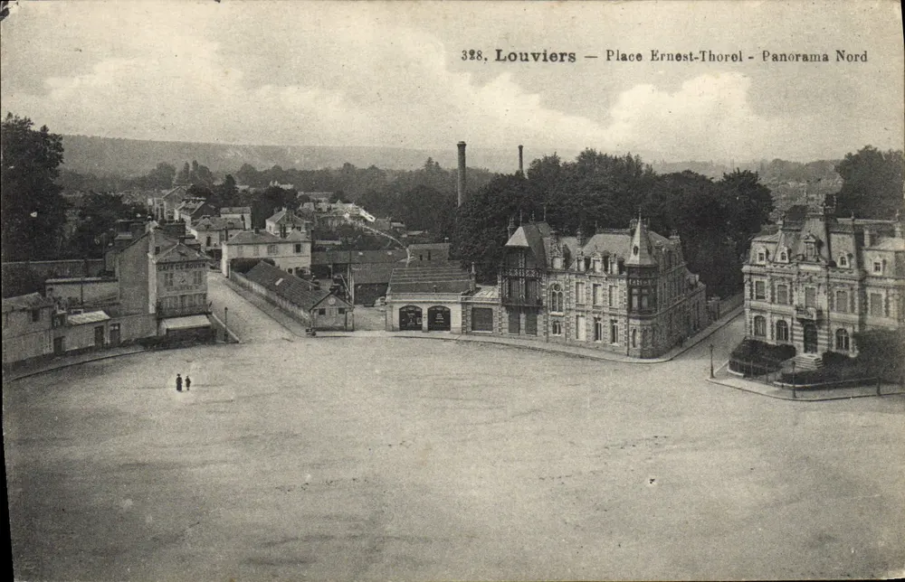 Louviers — Place Ernest-Thoréol — Panorama Nord — Verleger E. Barbier, n° 328 - Vorderseite