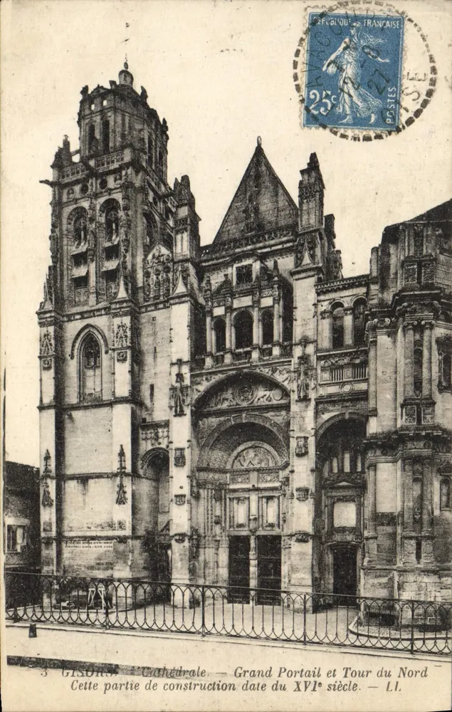 Gisors - Kathedrale — Großer Portal und Nordturm — Dieser Teil der Bauweise stammt aus dem 16. Jahrhundert. — L.I. - Vorderseite