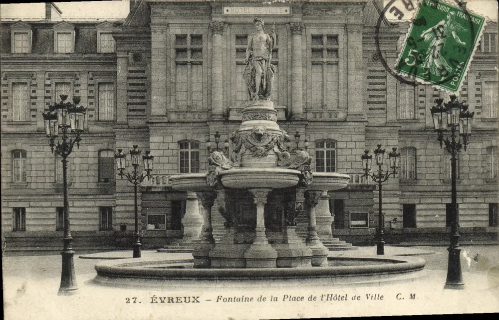 Évreux — Fontäne auf der Place de l'Hôtel de Ville — C. M. - Vorderseite