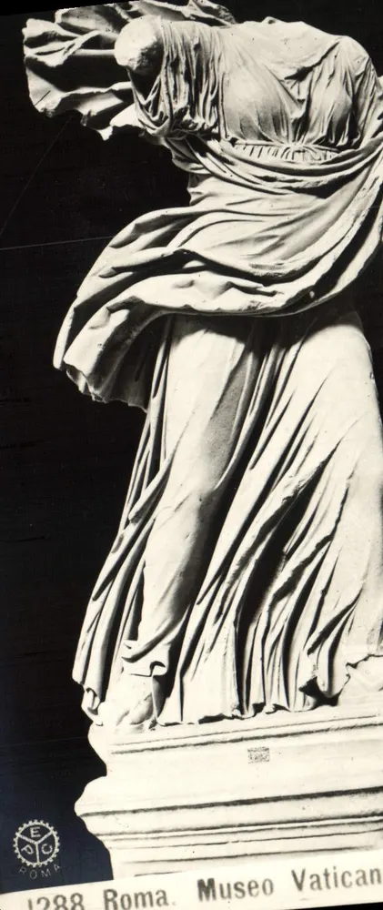 Estátua vestida — Museu Vaticano — E. P. C. Roma - Frente