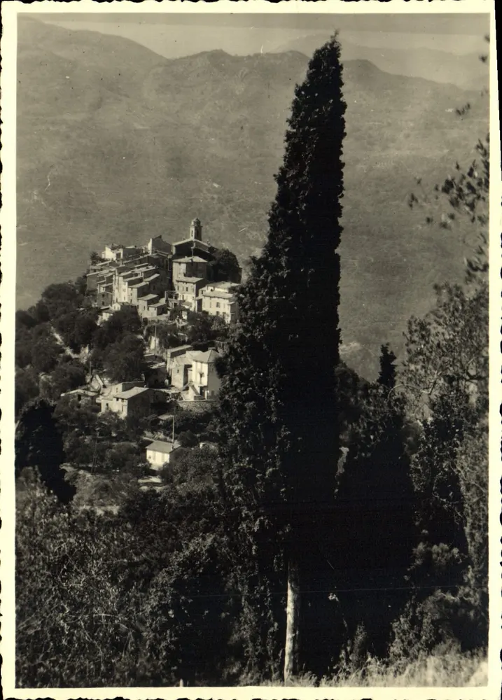 Vila aplainada na Itália — vista panorâmica — Coleção 'EclecT' - Frente