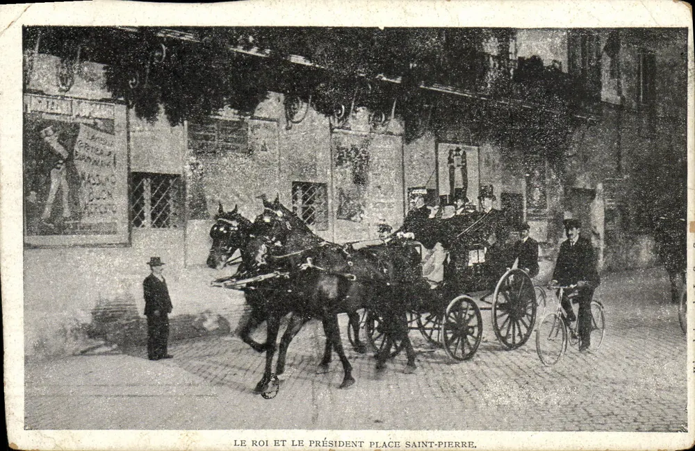 Der König und der Präsident — Place Saint-Pierre — Szene mit Kutsche und Fahrradfahrer — Verlag Corbeil - Imp. Crida - Vorderseite