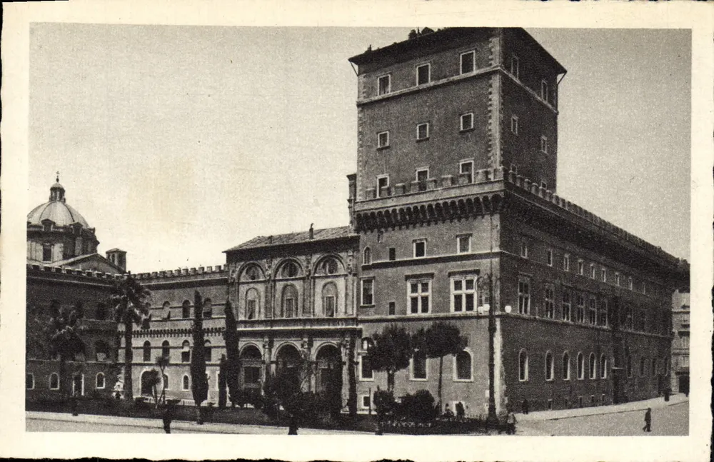 Roma - Palazzo Venezia — editor A. Ferocchi, n° 4587-14 - Frente