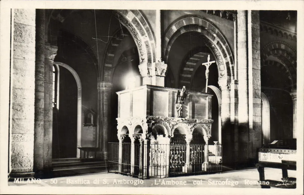 Mailand - Basilika S. Ambrogio - Der Ambo mit dem römischen Sarg - Vorderseite