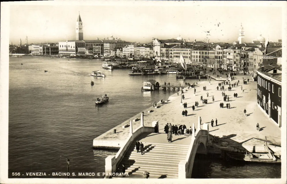 Veneza - Bacino de S. Marco e Panorama — n° 556 — Fotocelere di A. Camporetti, Turim - Frente