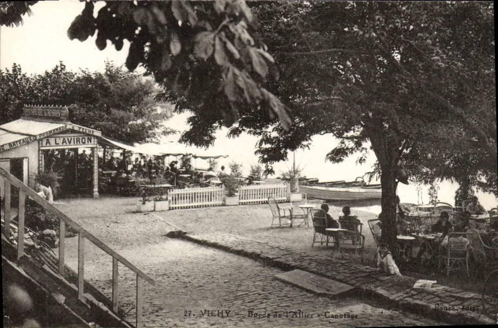 Ufer der Allier — Kanufahren in Vichy — Heure, Verlag - Vorderseite