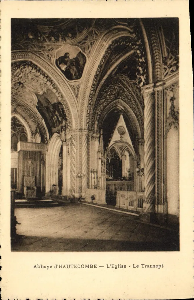 Abadia de HAUTECOMBE — A Igreja - O Transepto - Frente