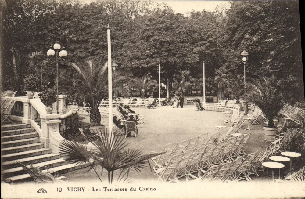 Vichy - Die Terrassen des Casinos — anonymer Verlag, Nummer 12 - Vorderseite