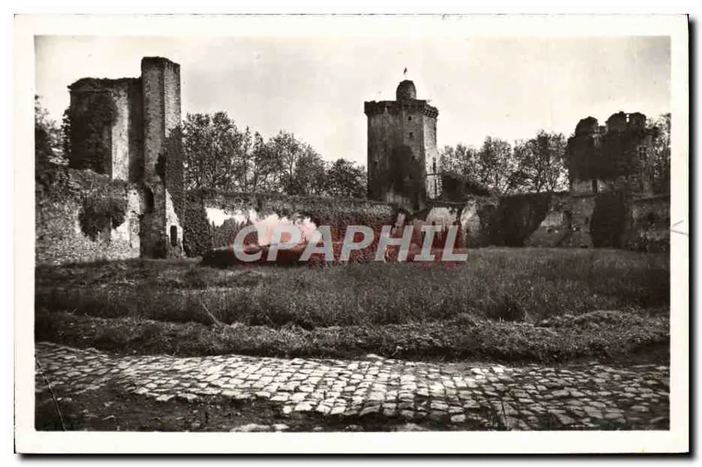 Blondy-les-Tours — Bergfried, Wachtturm, Archivturm — R. Gallois - Vorderseite