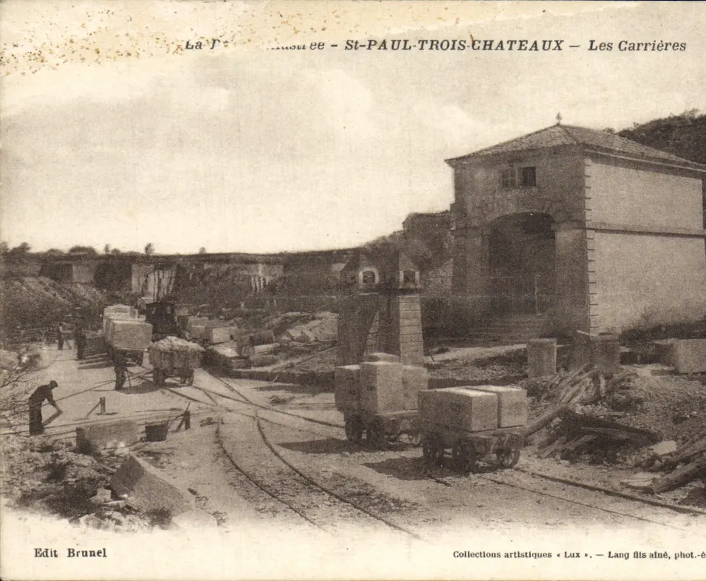 St-PAUL-TROIS-CHATEAUX — Les Carrières — Edit Brunel - Frente