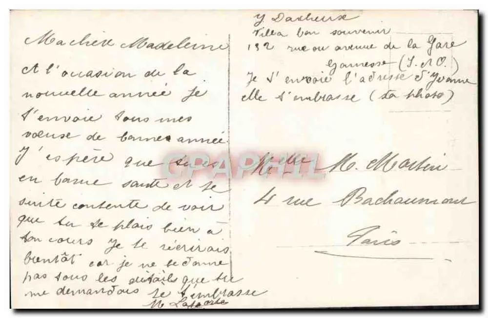 Menina com vestido rosa segurando um buquê de rosas e um pequeno espelho — PEX 4339 — REX - Verso