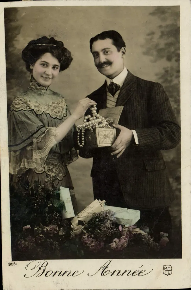 Paar in Abendkleidung — Frohe Neujahr — M.T. L.L. n°9561 - Vorderseite