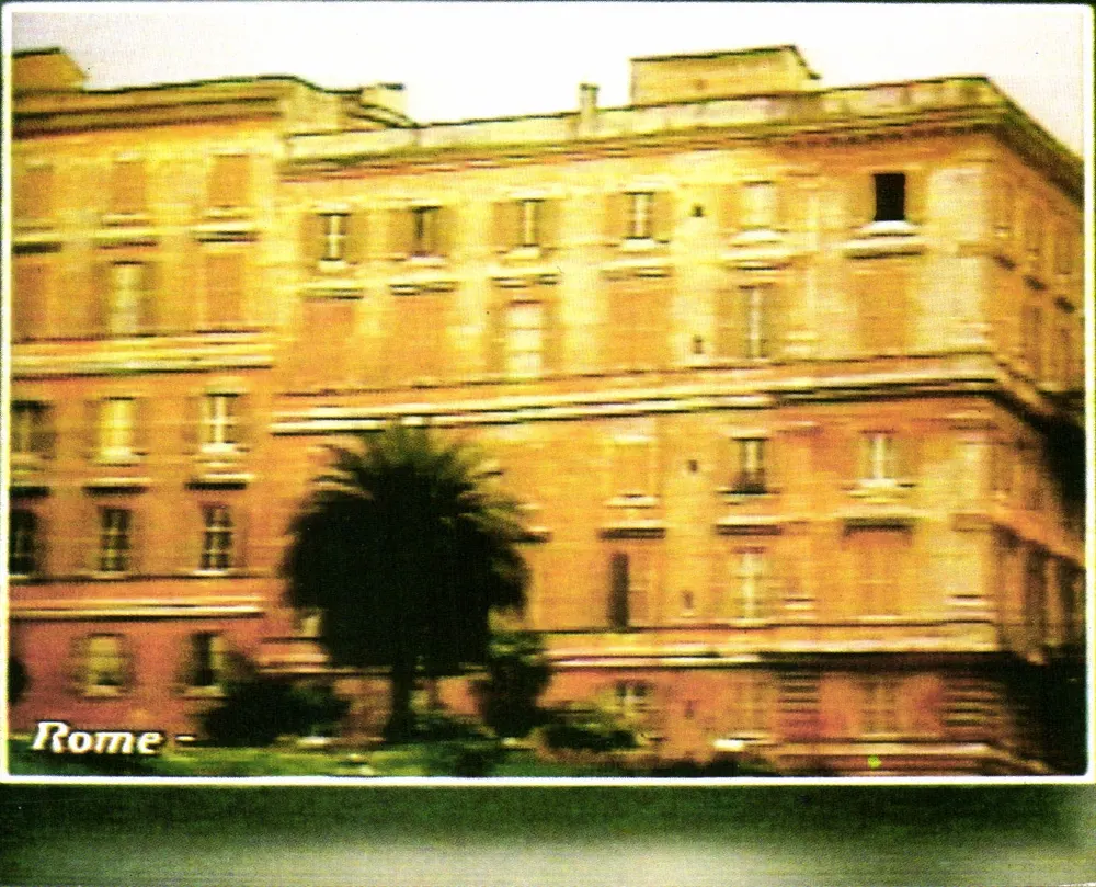 Rome — klassisches Gebäude mit Palme — CAHEN-HUTER-LONGUET - Vorderseite