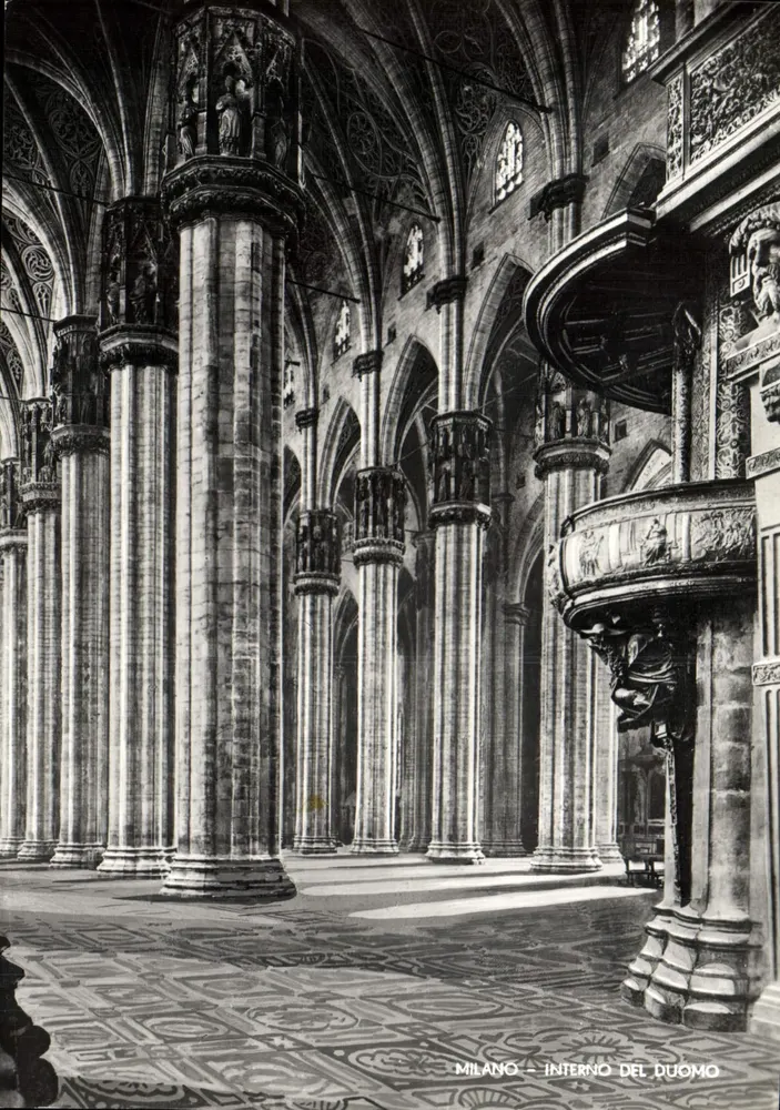 Milão — Interno do Duomo — Vera Foto Grafia - Frente