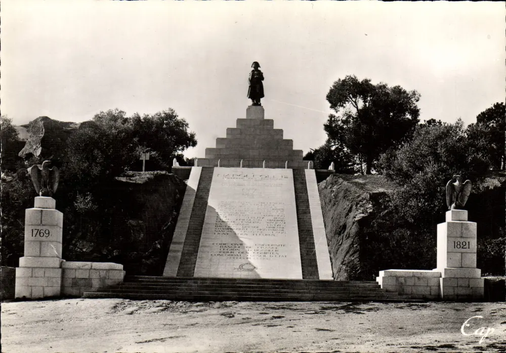 Monumento de Napoleão — Ajaccio — editor C.P.A.P. n°70 - Frente